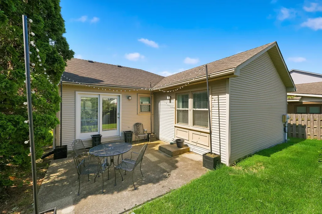 2045 Glade Lane Lexington KY 40513