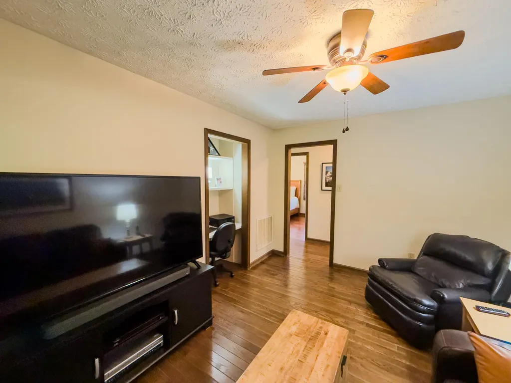 2774 Sasser Road London KY 40744