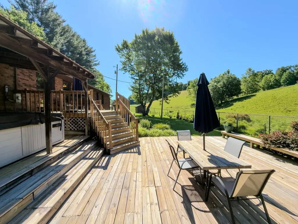 2774 Sasser Road London KY 40744