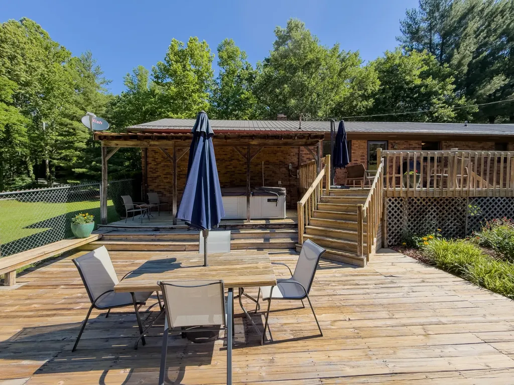 2774 Sasser Road London KY 40744