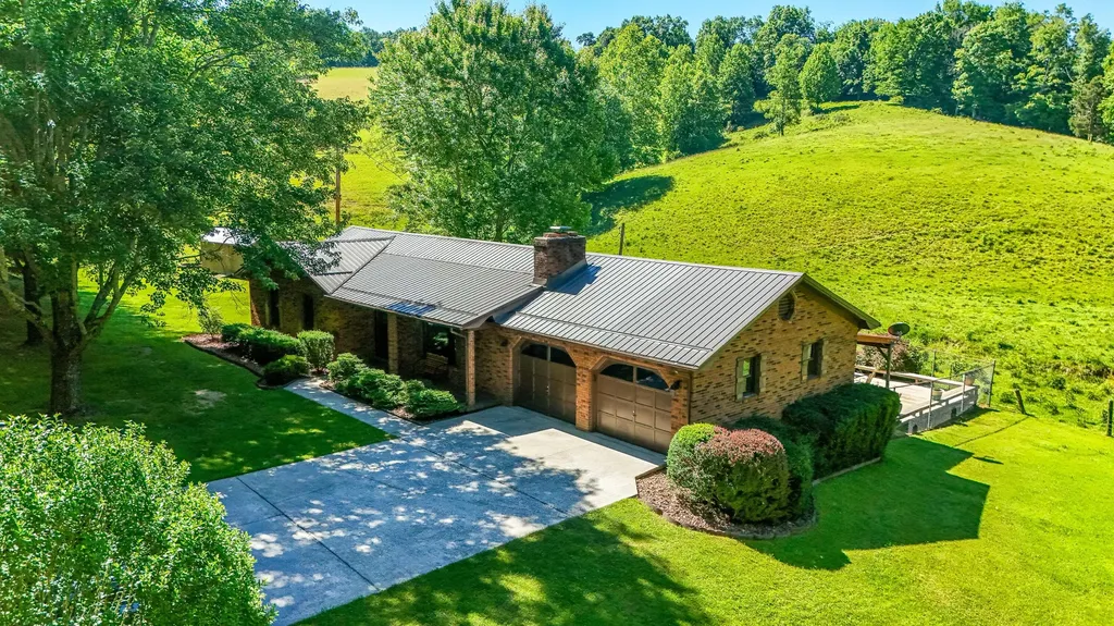 2774 Sasser Road London KY 40744