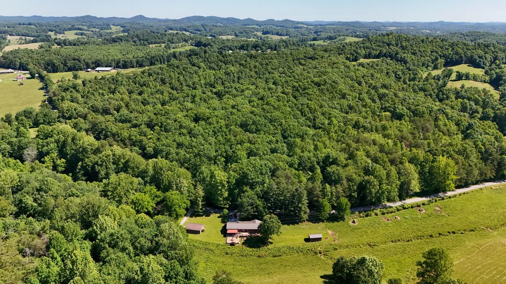 2774 Sasser Road London KY 40744