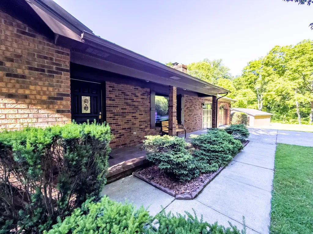 2774 Sasser Road London KY 40744
