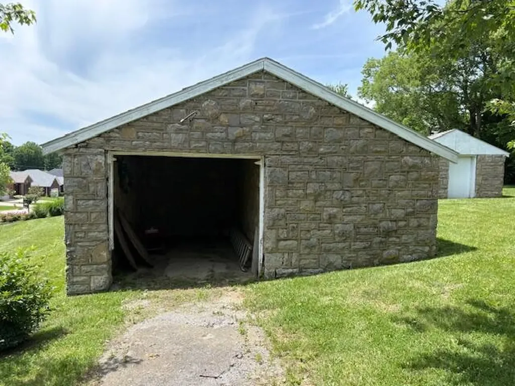 463 Cardwell Lane Frankfort KY 40601