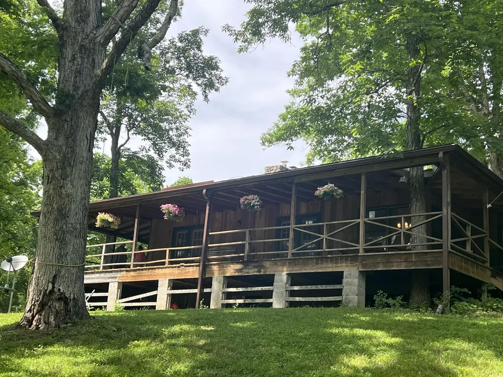 1227 Little Crooked Creek Road Lawrenceburg KY 40342