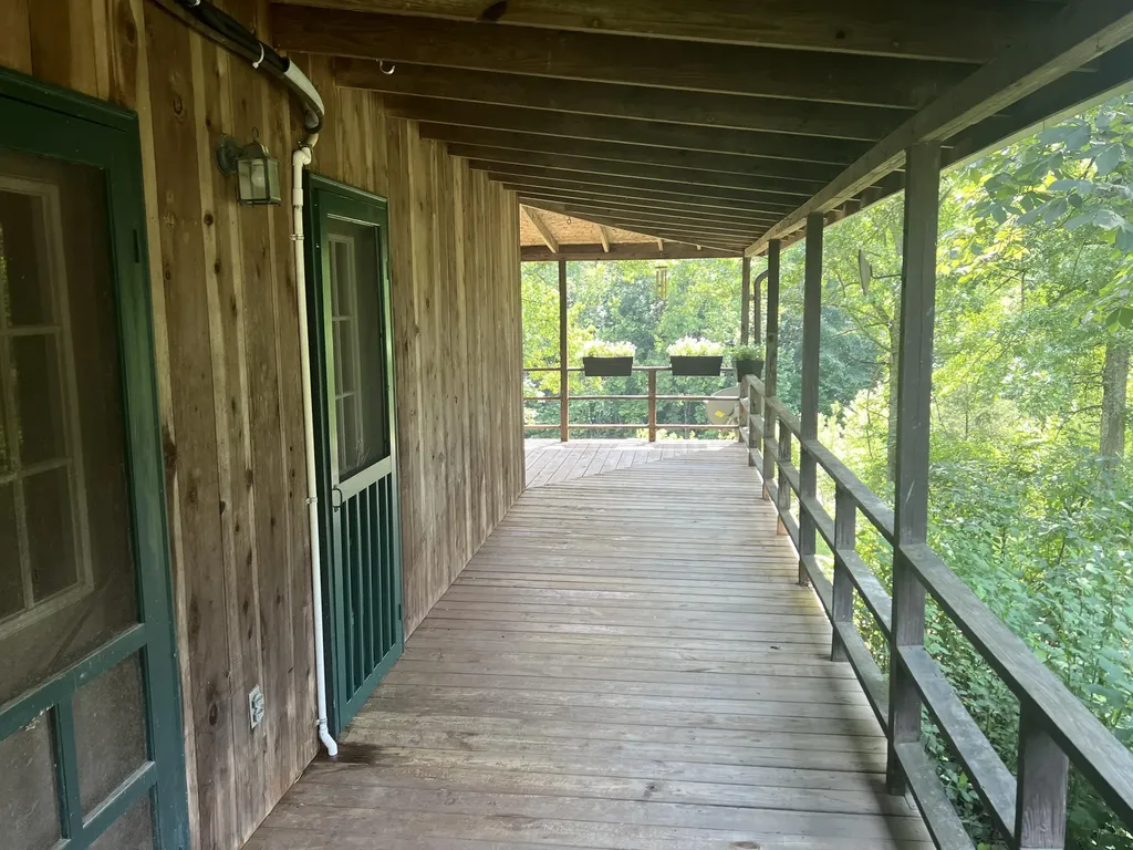 1227 Little Crooked Creek Road Lawrenceburg KY 40342