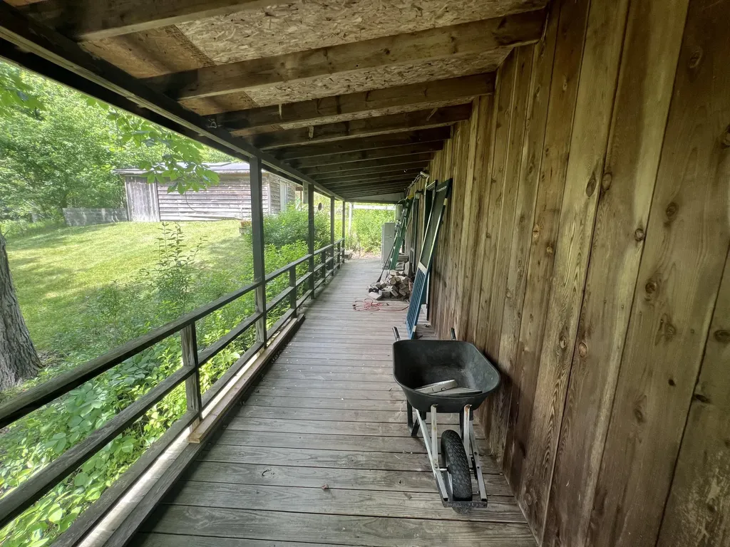 1227 Little Crooked Creek Road Lawrenceburg KY 40342