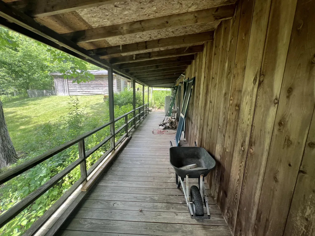 1227 Little Crooked Creek Road Lawrenceburg KY 40342