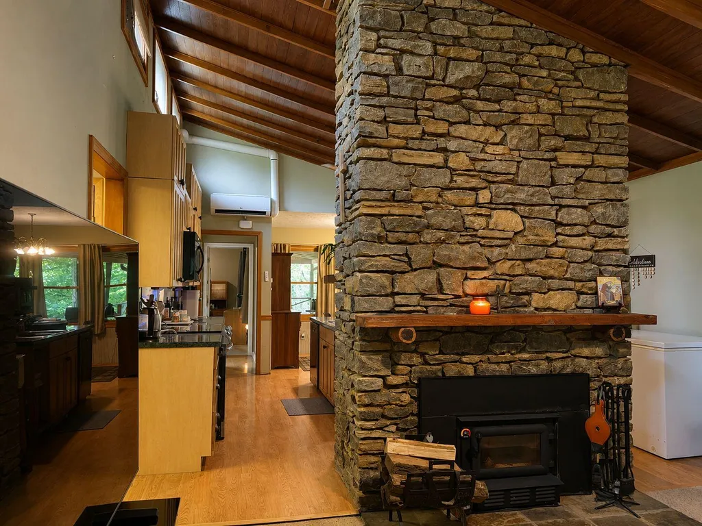 1227 Little Crooked Creek Road Lawrenceburg KY 40342
