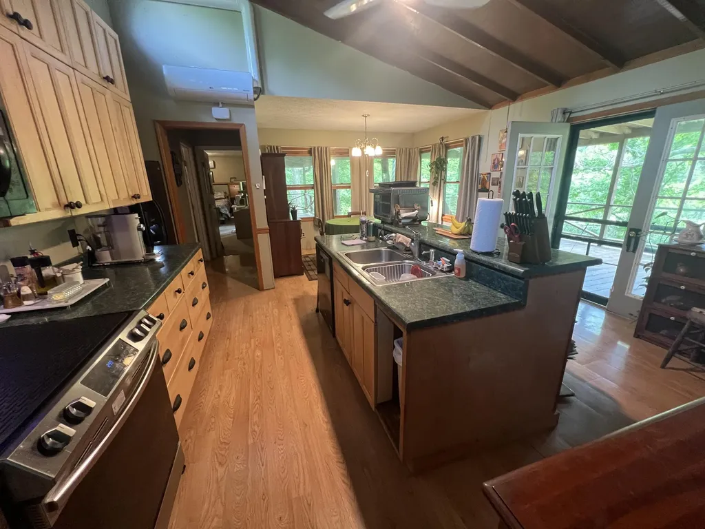 1227 Little Crooked Creek Road Lawrenceburg KY 40342