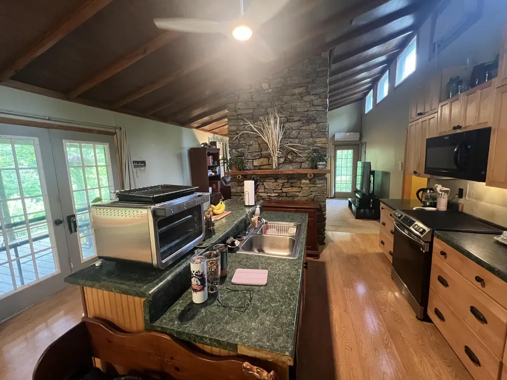 1227 Little Crooked Creek Road Lawrenceburg KY 40342