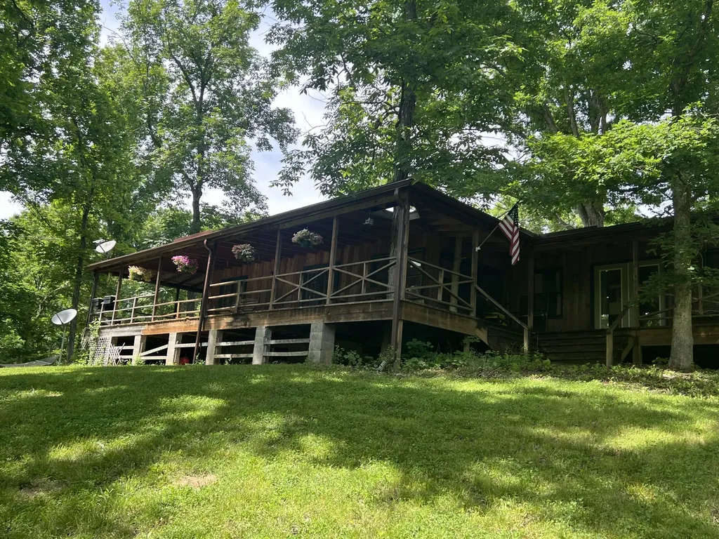 1227 Little Crooked Creek Road Lawrenceburg KY 40342