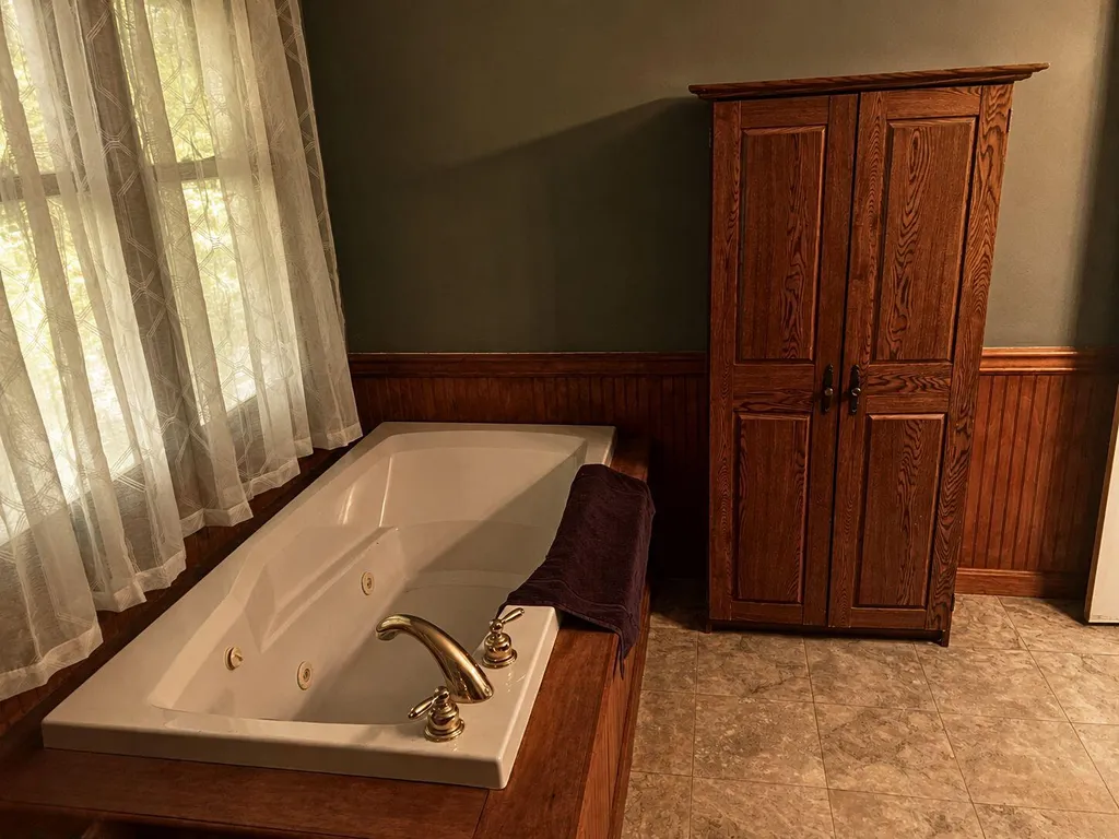 1227 Little Crooked Creek Road Lawrenceburg KY 40342