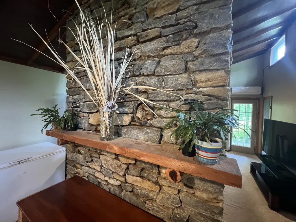 1227 Little Crooked Creek Road Lawrenceburg KY 40342