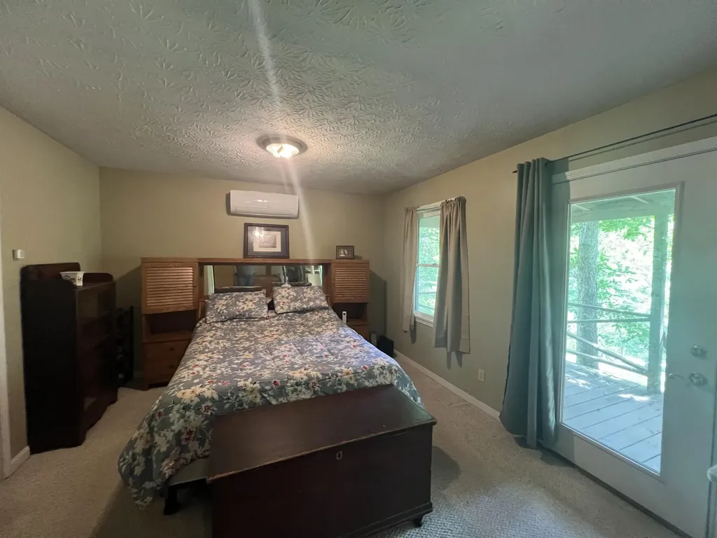 1227 Little Crooked Creek Road Lawrenceburg KY 40342