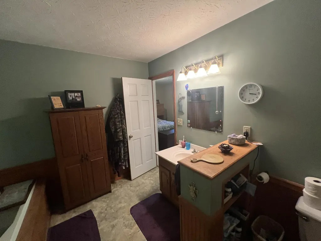 1227 Little Crooked Creek Road Lawrenceburg KY 40342