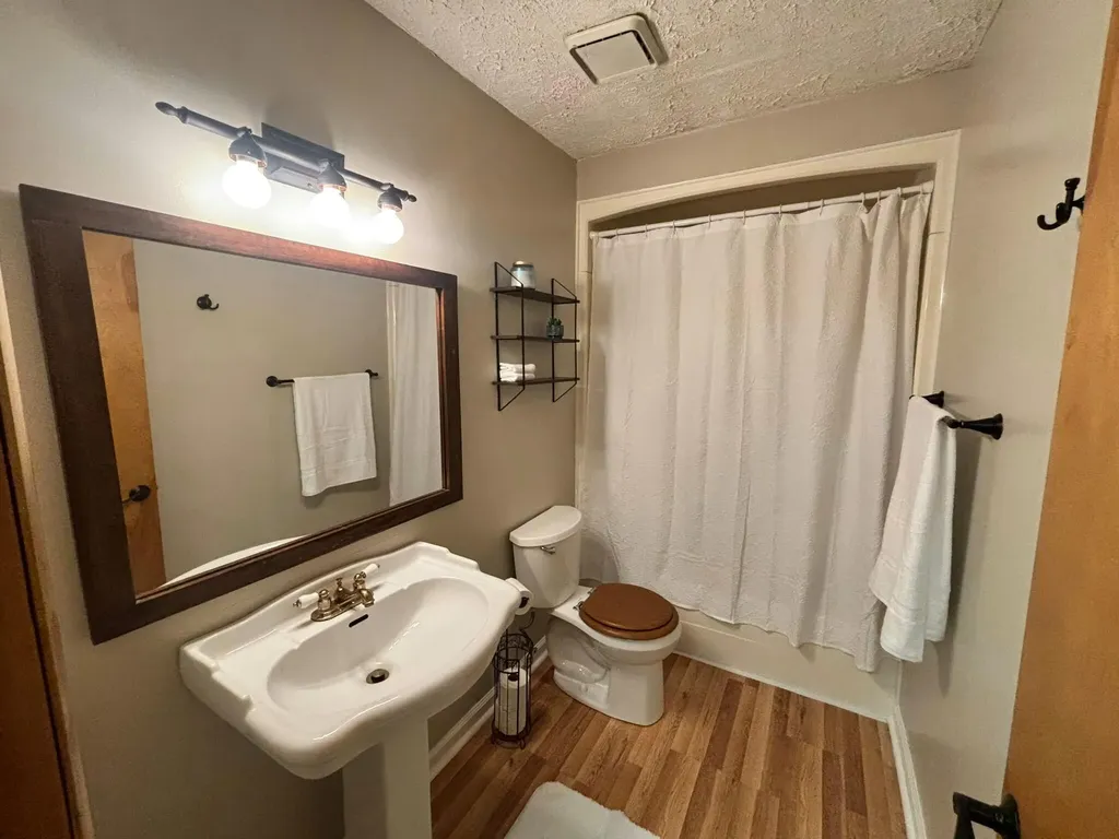 1227 Little Crooked Creek Road Lawrenceburg KY 40342