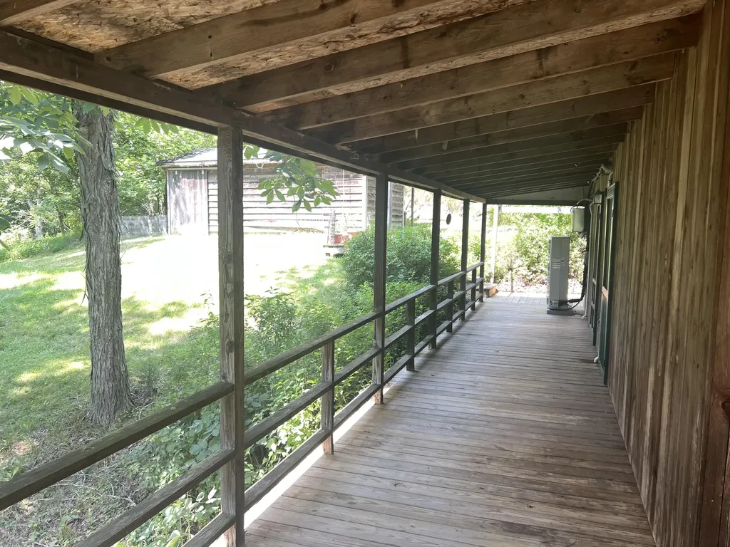 1227 Little Crooked Creek Road Lawrenceburg KY 40342