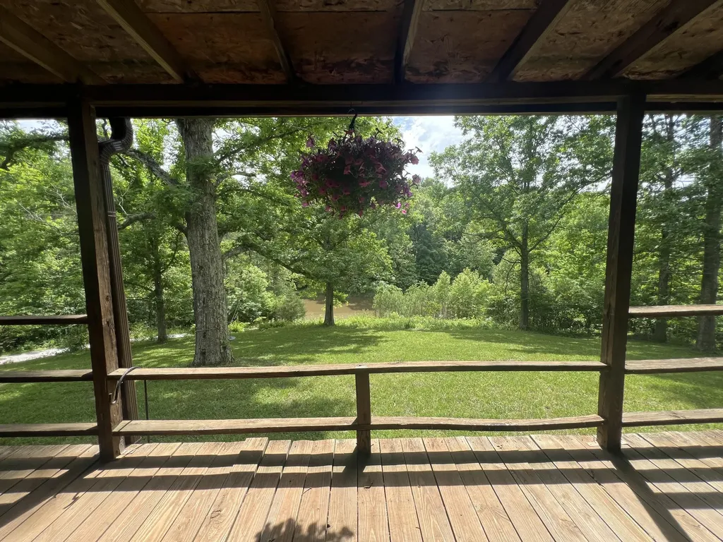 1227 Little Crooked Creek Road Lawrenceburg KY 40342