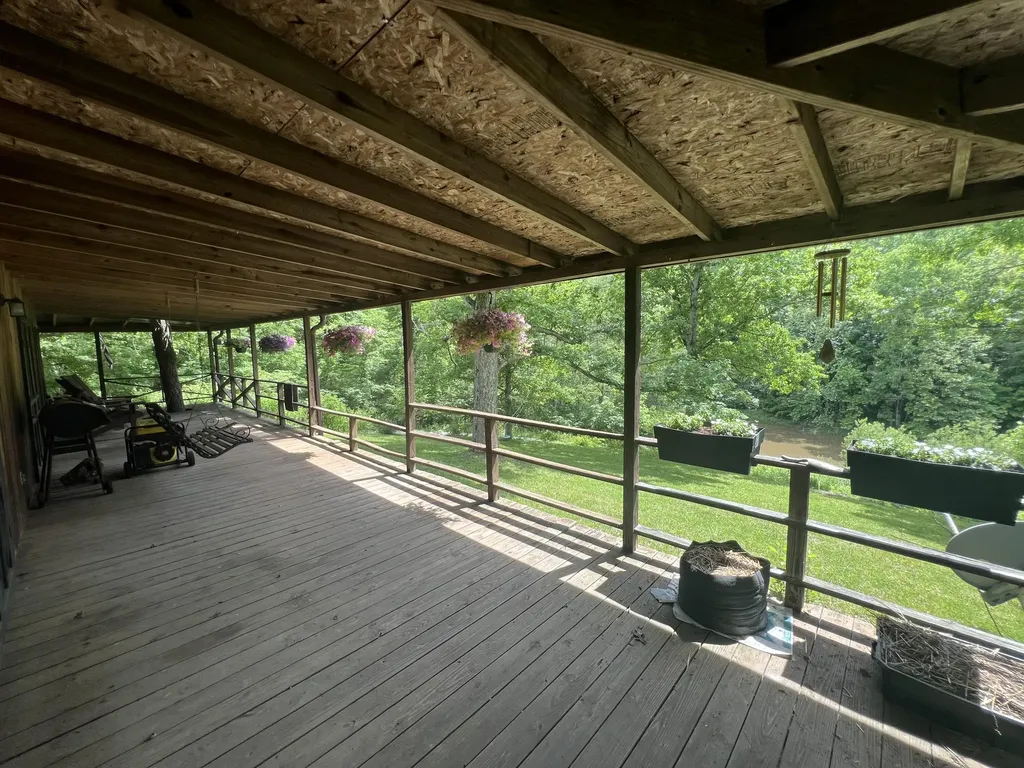 1227 Little Crooked Creek Road Lawrenceburg KY 40342