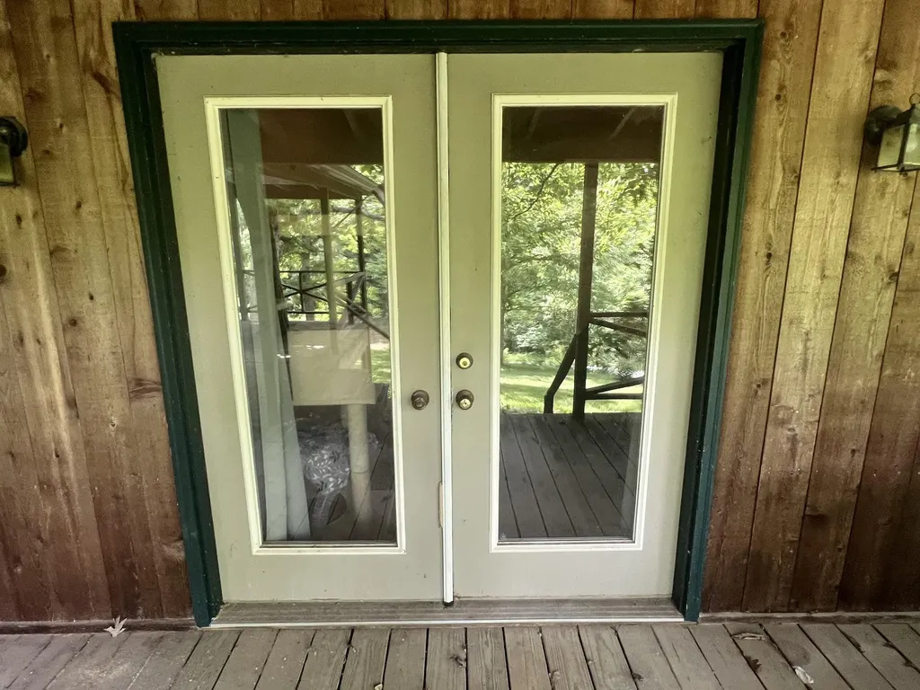 1227 Little Crooked Creek Road Lawrenceburg KY 40342