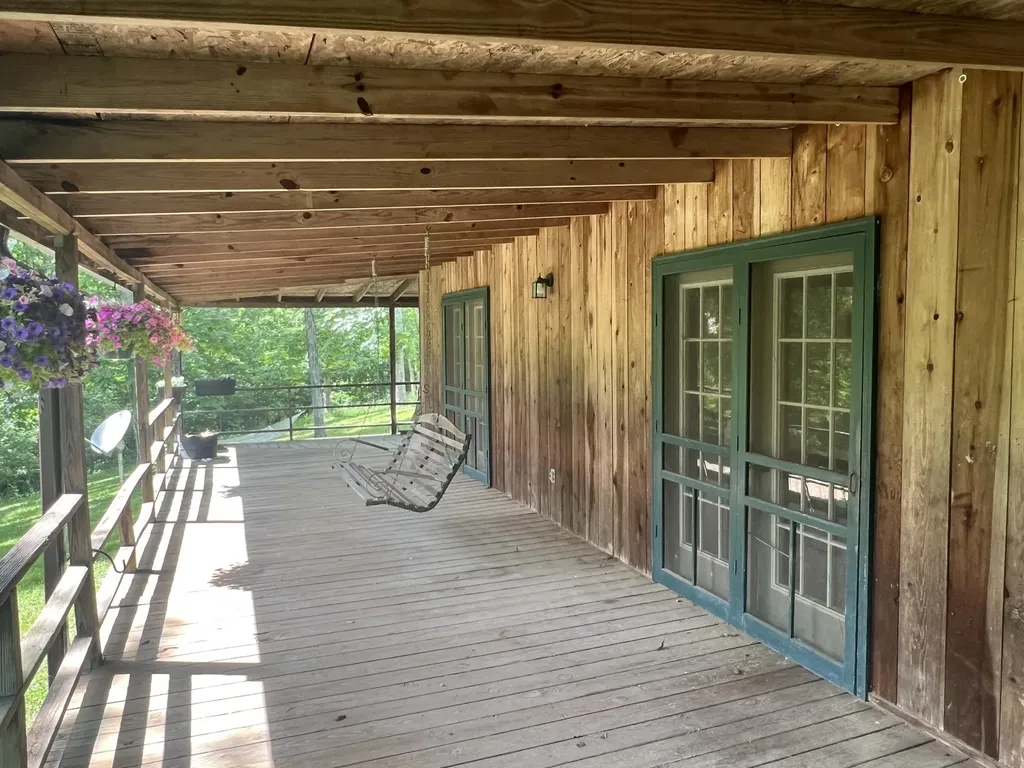 1227 Little Crooked Creek Road Lawrenceburg KY 40342