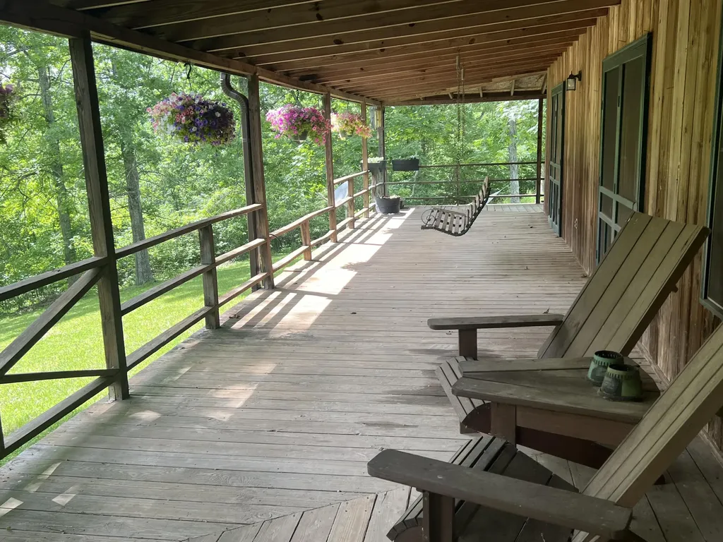 1227 Little Crooked Creek Road Lawrenceburg KY 40342