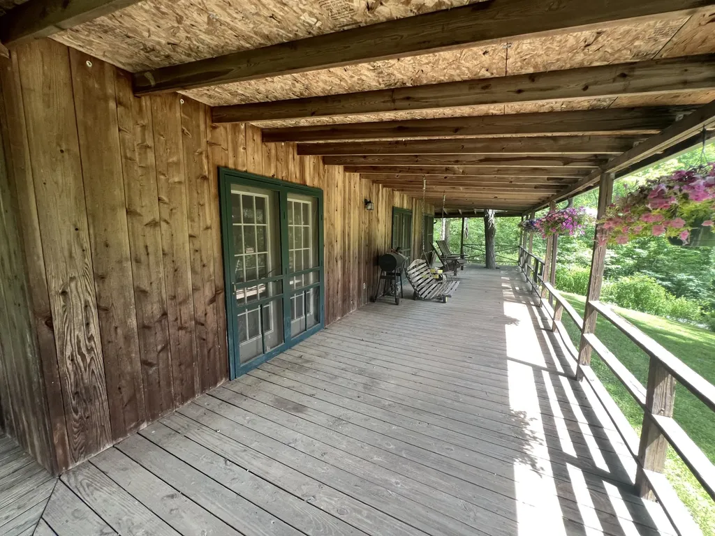 1227 Little Crooked Creek Road Lawrenceburg KY 40342