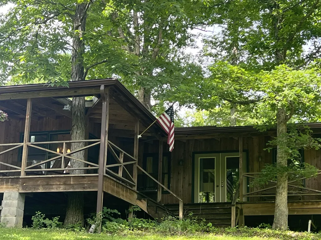 1227 Little Crooked Creek Road Lawrenceburg KY 40342