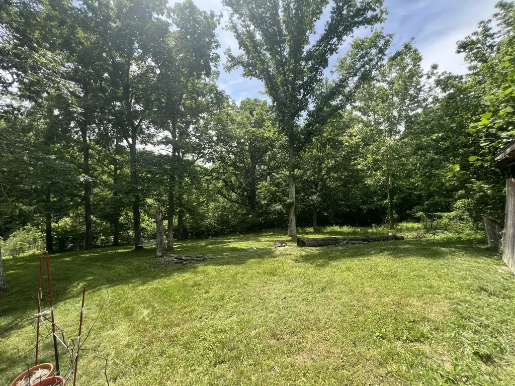 1227 Little Crooked Creek Road Lawrenceburg KY 40342