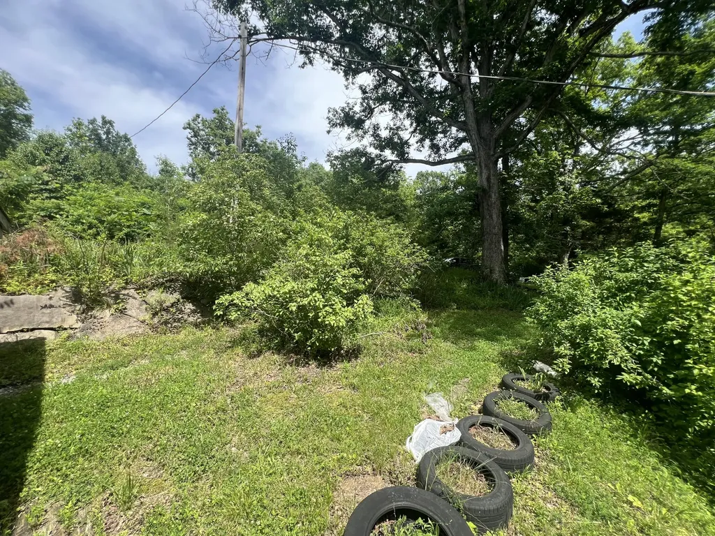 1227 Little Crooked Creek Road Lawrenceburg KY 40342