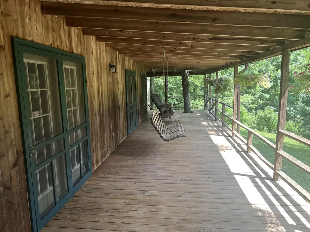 1227 Little Crooked Creek Road Lawrenceburg KY 40342