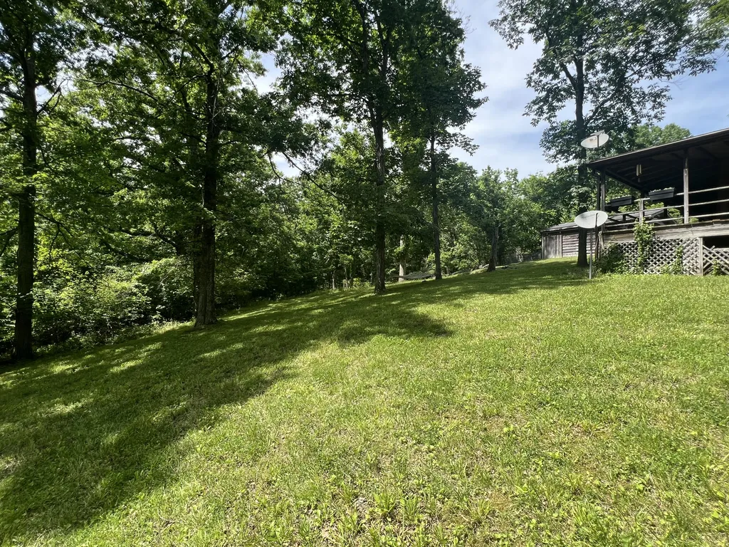 1227 Little Crooked Creek Road Lawrenceburg KY 40342