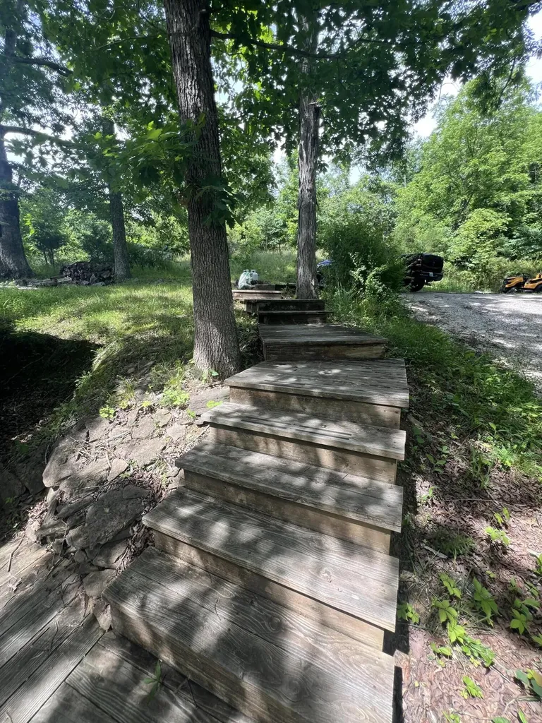 1227 Little Crooked Creek Road Lawrenceburg KY 40342