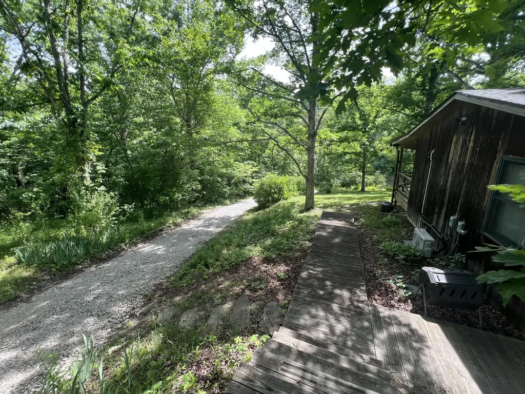 1227 Little Crooked Creek Road Lawrenceburg KY 40342