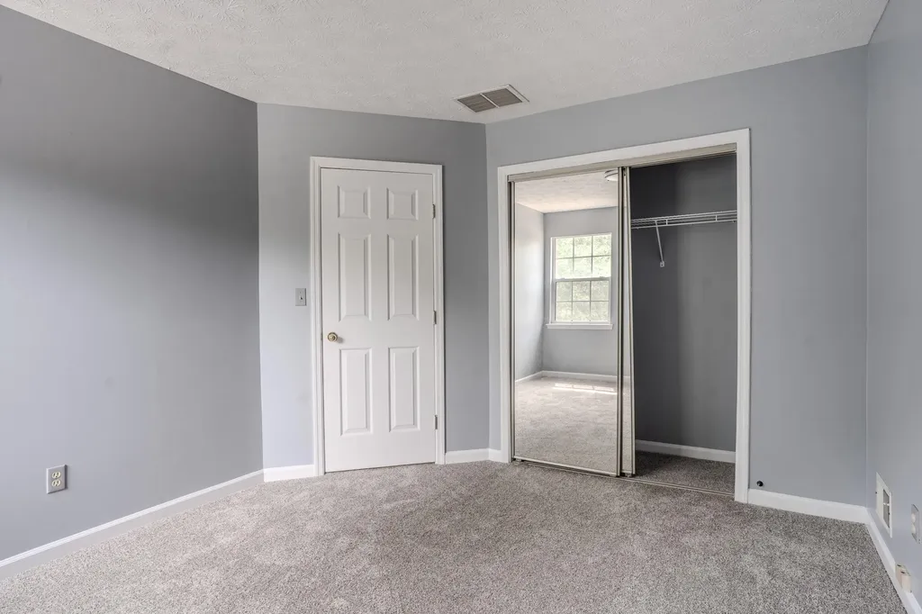 1109 Narrow Lane Lexington KY 40517