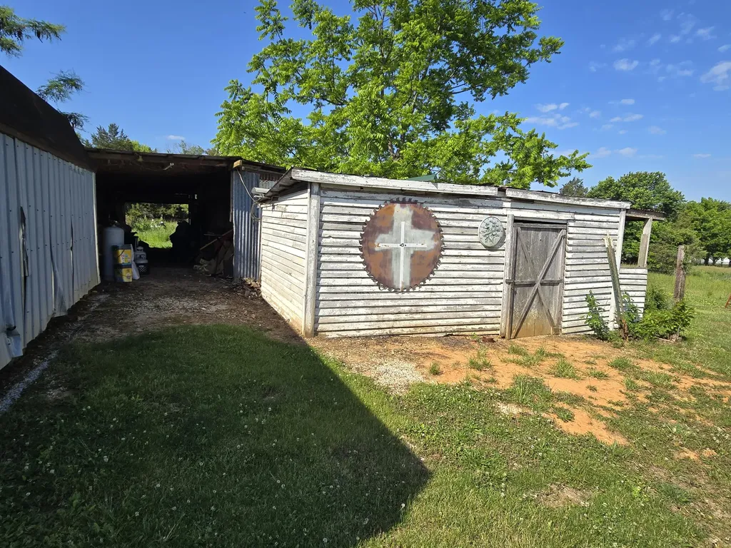 150 Boston Hill Road Monticello KY 42633