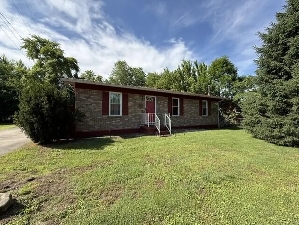 88 Plum Street Stanton KY 40380