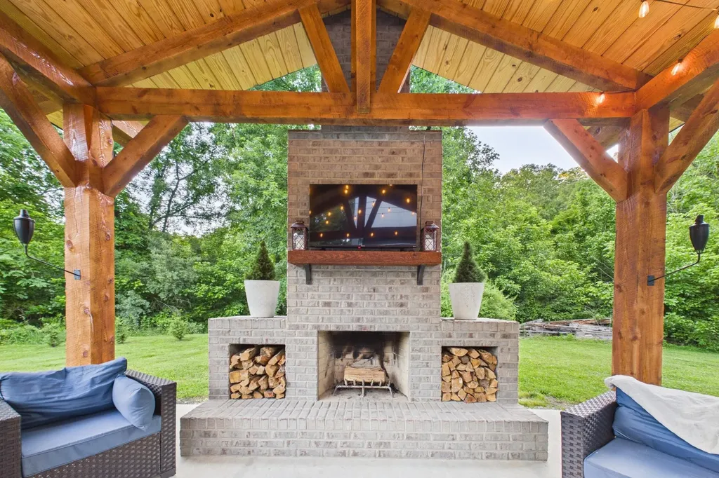 240 Kingtown Road Barbourville KY 40906