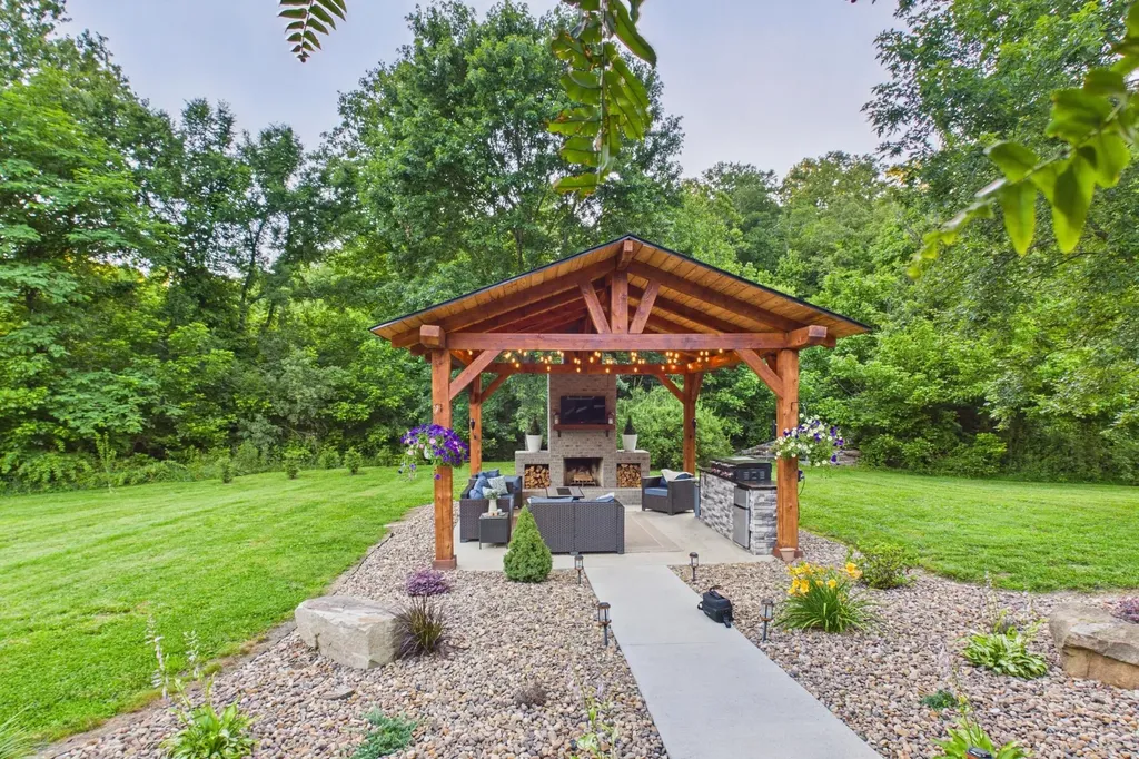 240 Kingtown Road Barbourville KY 40906