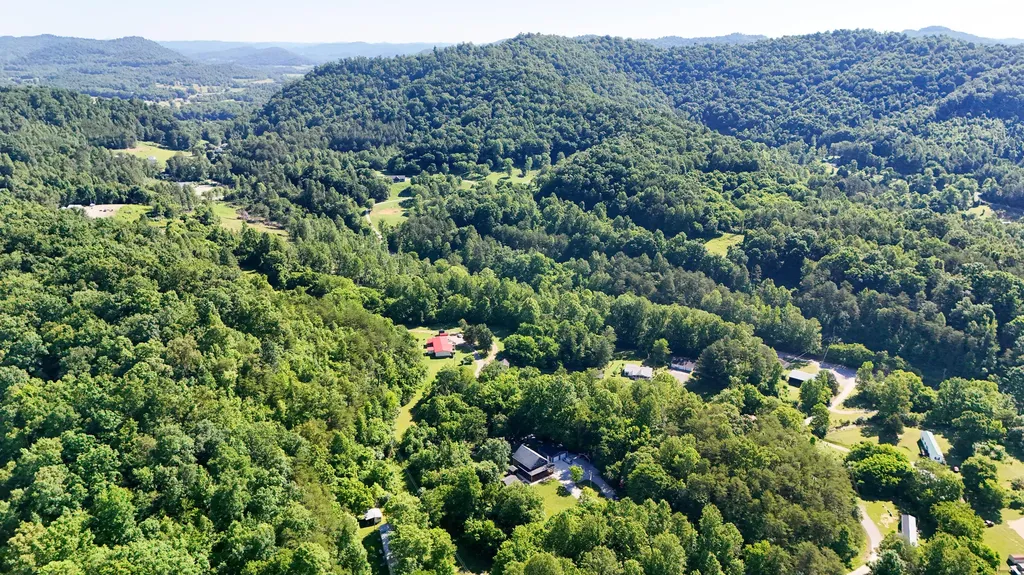 240 Kingtown Road Barbourville KY 40906