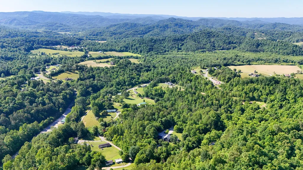 240 Kingtown Road Barbourville KY 40906