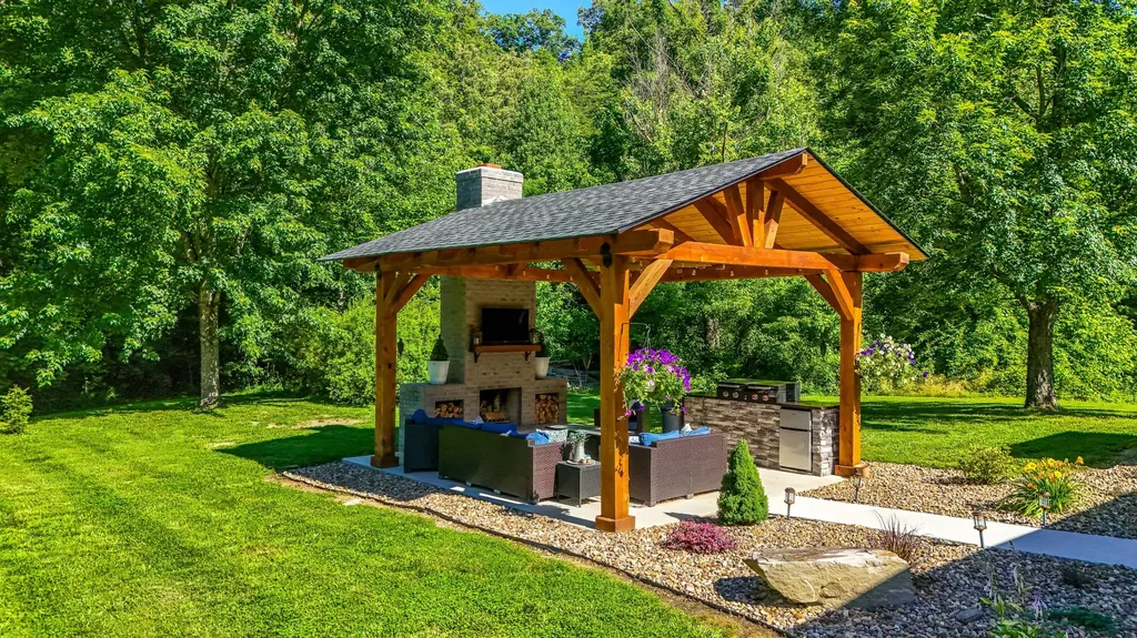 240 Kingtown Road Barbourville KY 40906
