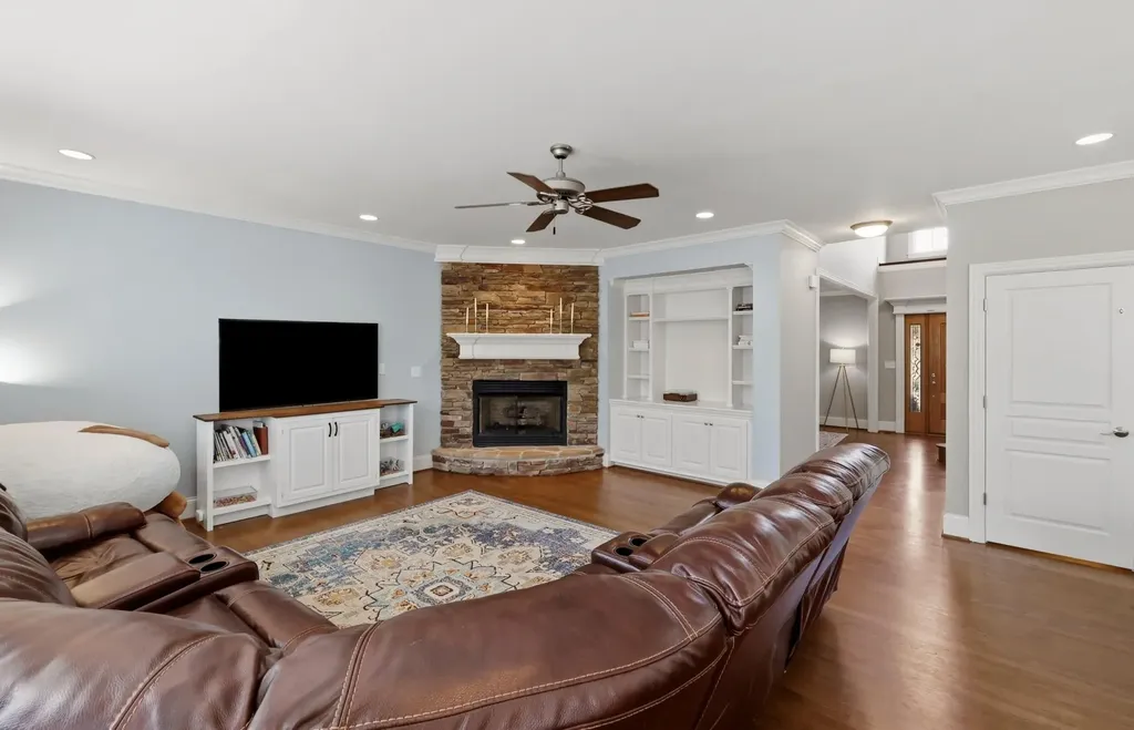 1233 Raeford Lane Lexington KY 40513