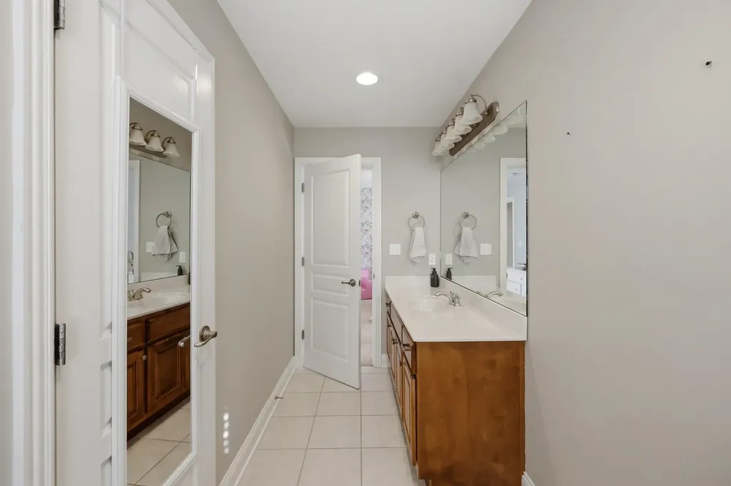 1233 Raeford Lane Lexington KY 40513