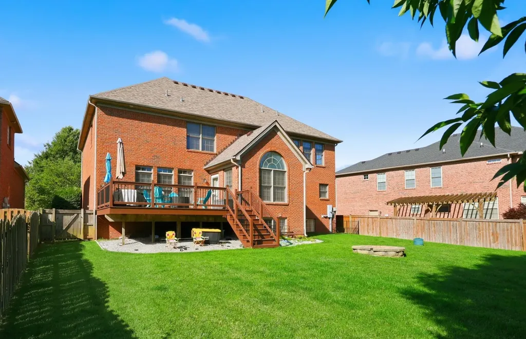 1233 Raeford Lane Lexington KY 40513
