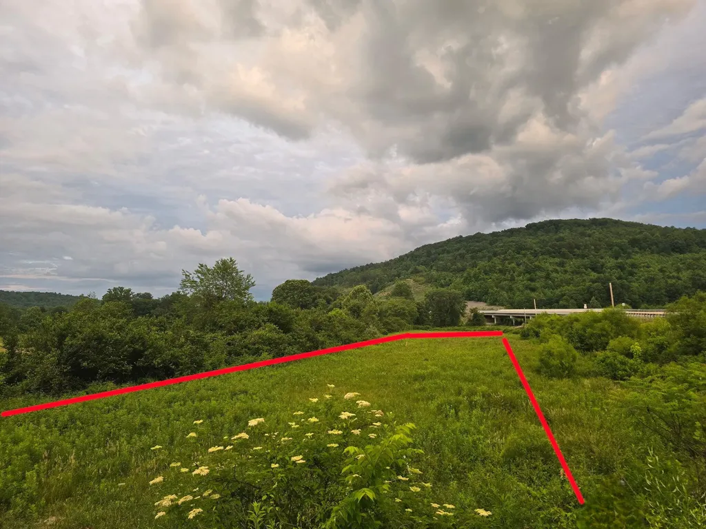 3988 Kentucky 592 Pine Knot KY 42635