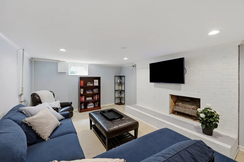 306 Zandale Drive Lexington KY 40503