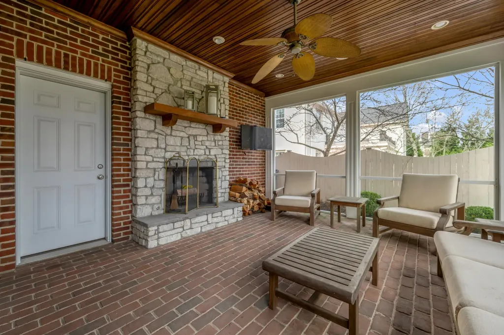 304 Holiday Road Lexington KY 40502