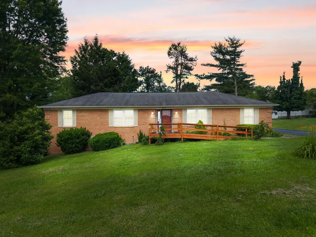 3024 Springs Branch Drive London KY 40744